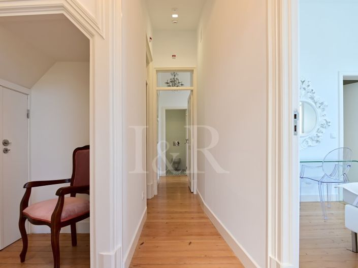 Image No.6-9 Bed House for sale