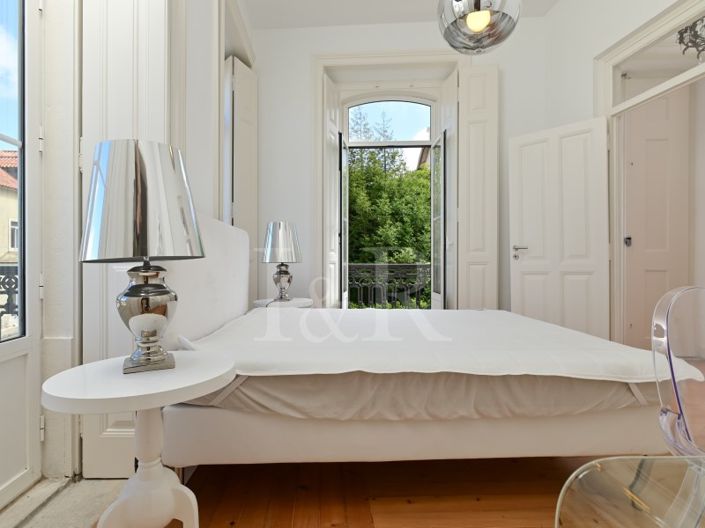 Image No.8-9 Bed House for sale