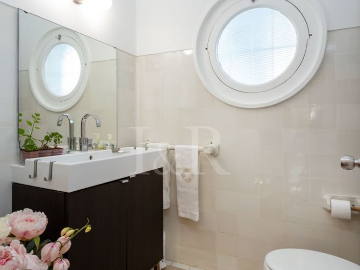 Image No.17-4 Bed House for sale