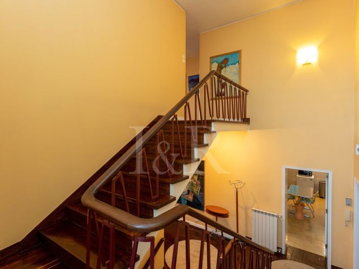 Image No.19-4 Bed House for sale