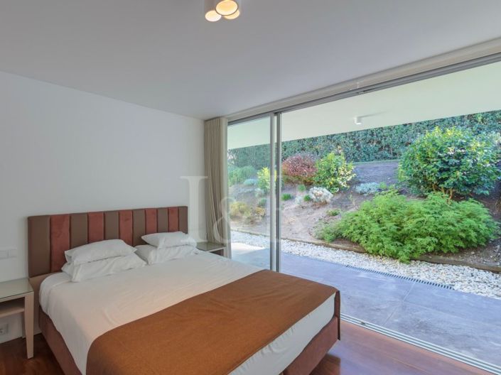 Image No.10-4 Bed House for sale