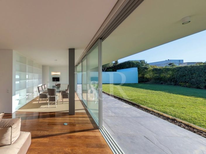 Image No.12-4 Bed House for sale