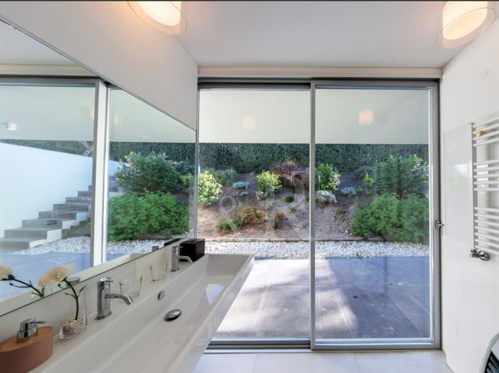 Image No.9-4 Bed House for sale