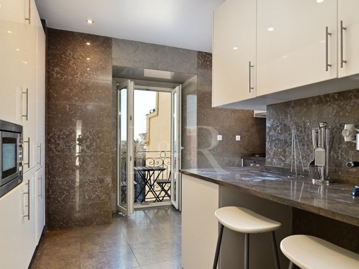 Image No.9-2 Bed Apartment for sale