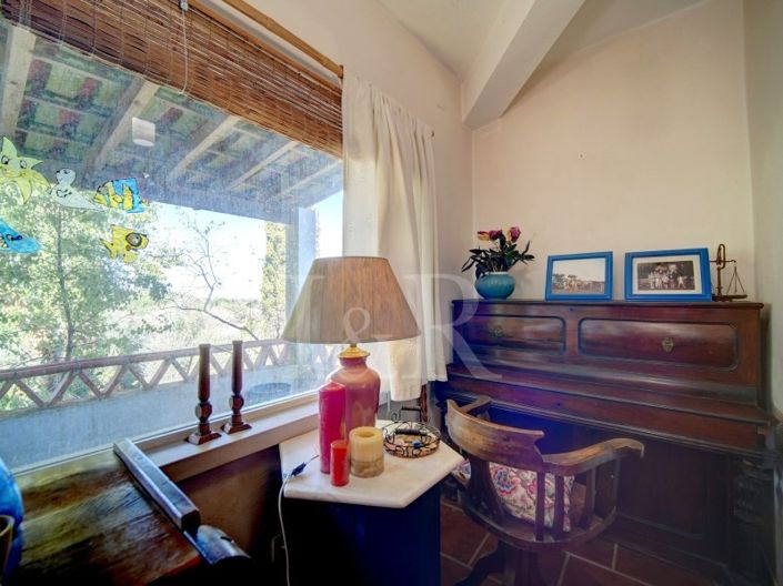 Image No.18-10 Bed Farmhouse for sale