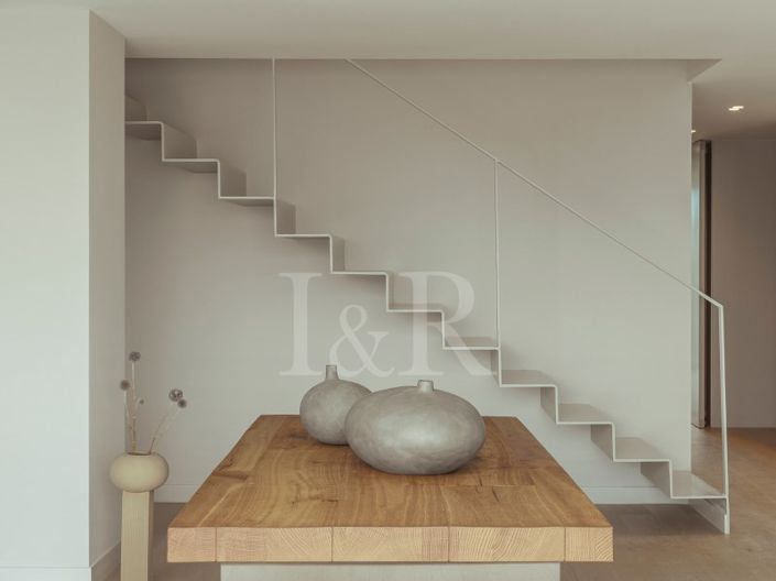 Image No.29-4 Bed Apartment for sale