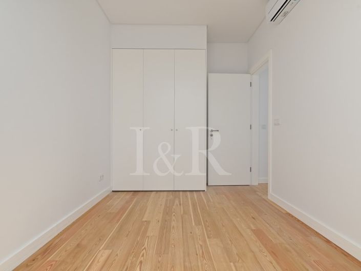 Image No.8-3 Bed Apartment for sale