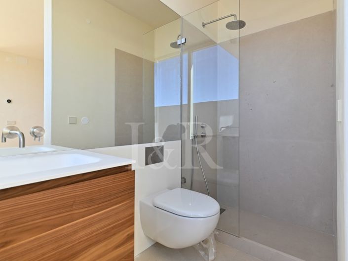 Image No.11-3 Bed Apartment for sale