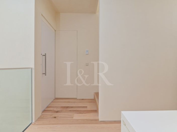 Image No.18-3 Bed Apartment for sale