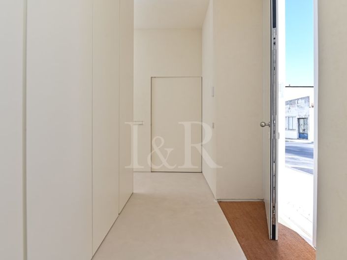 Image No.25-3 Bed Apartment for sale