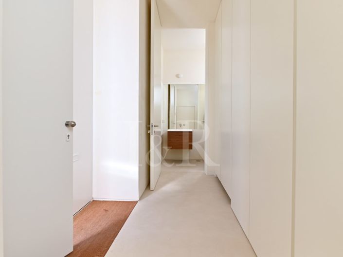 Image No.27-3 Bed Apartment for sale