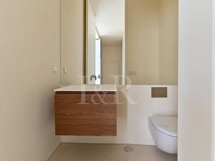 Image No.28-3 Bed Apartment for sale