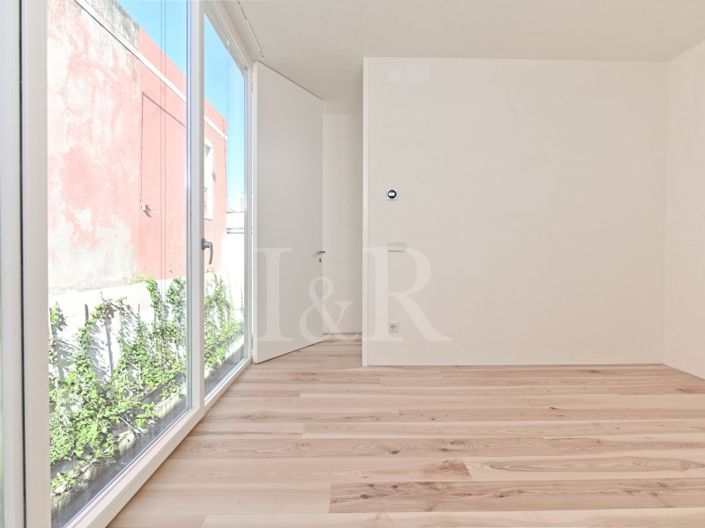 Image No.9-3 Bed Apartment for sale