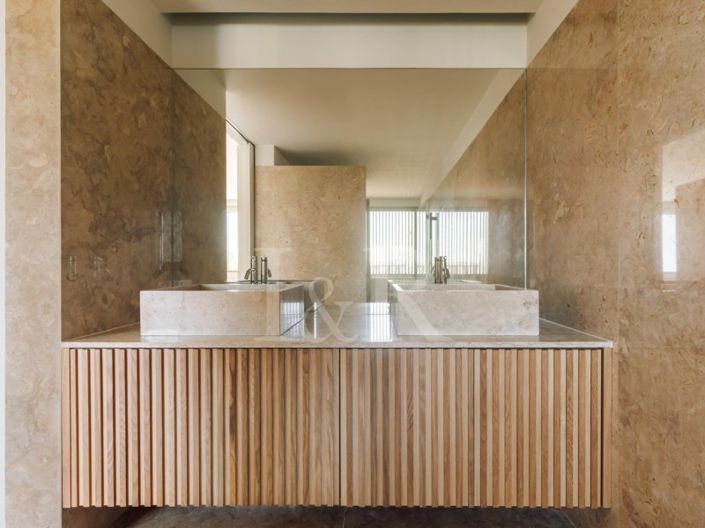 Image No.13-5 Bed House for sale