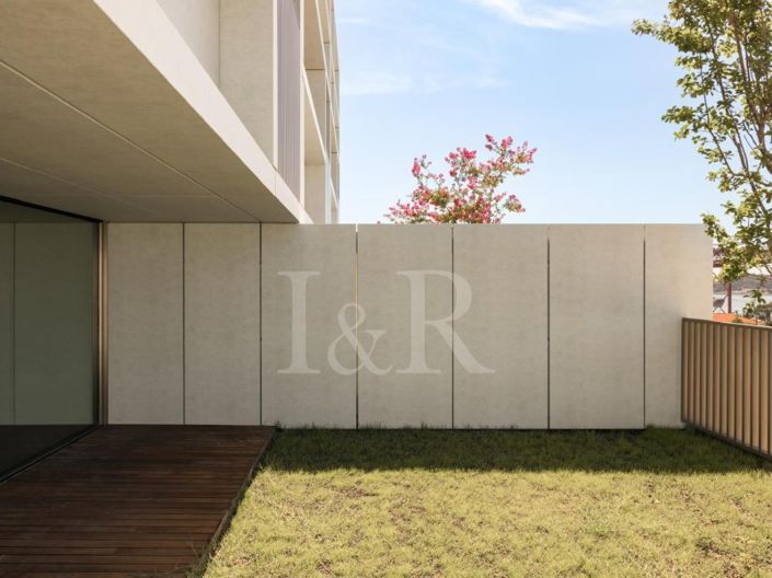 Image No.3-5 Bed House for sale