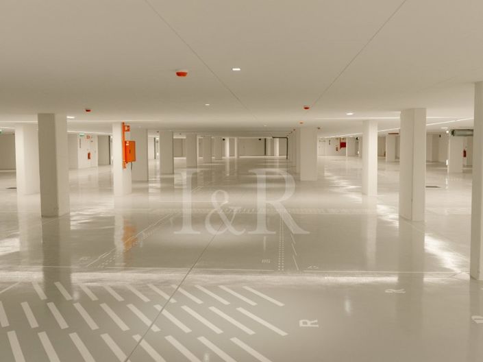 Image No.23-3 Bed Apartment for sale