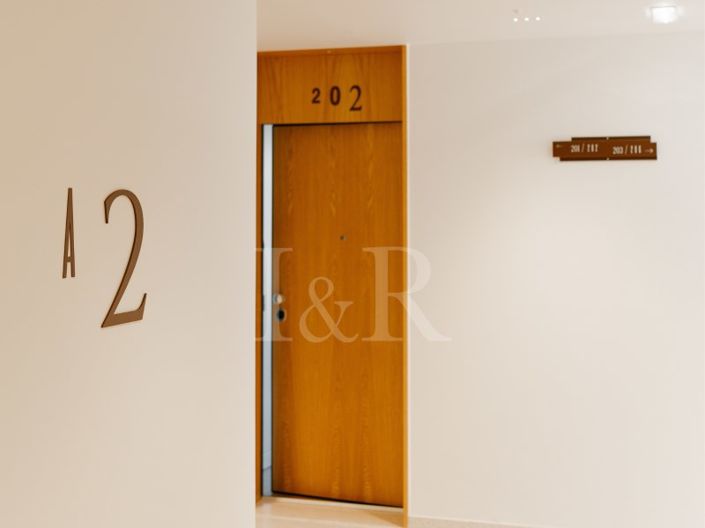 Image No.24-3 Bed Apartment for sale