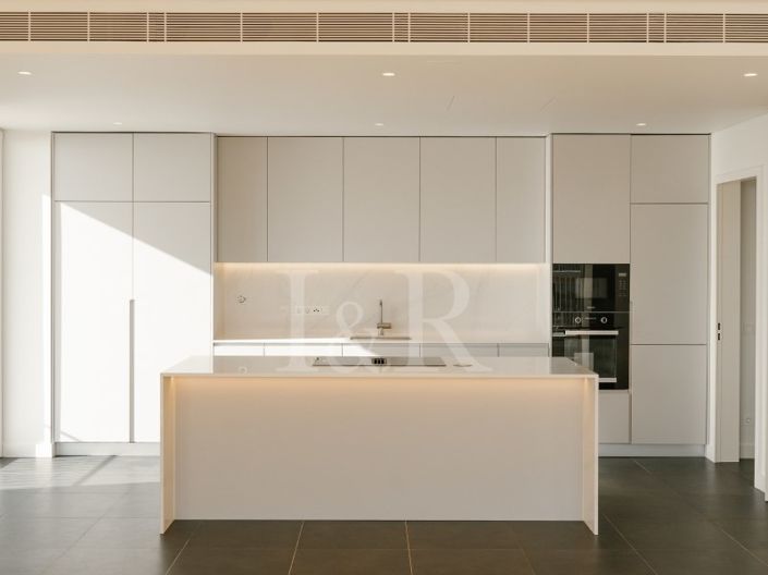 Image No.6-3 Bed Apartment for sale