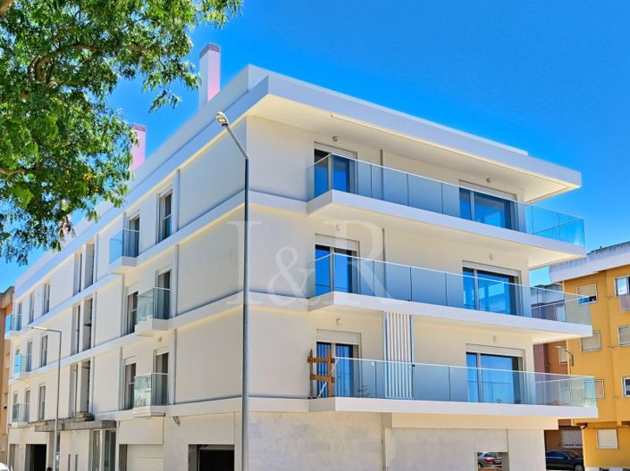 Image No.18-3 Bed Apartment for sale