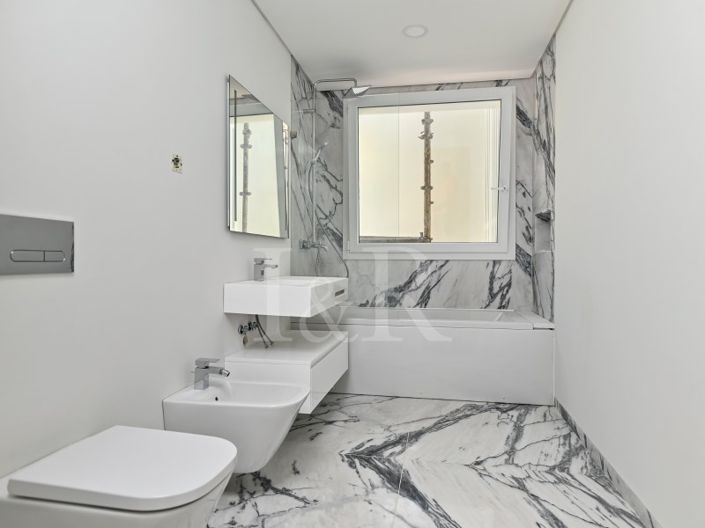 Image No.9-3 Bed Apartment for sale