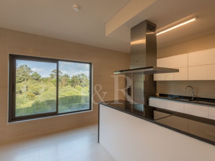 Image No.6-3 Bed Apartment for sale