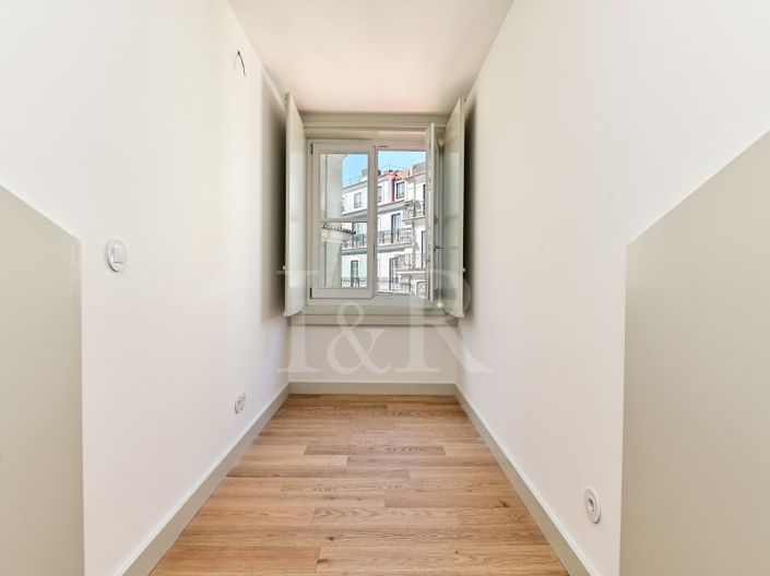 Image No.13-1 Bed Apartment for sale