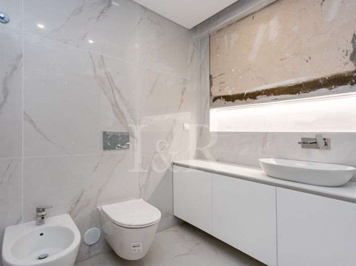 Image No.12-3 Bed Apartment for sale