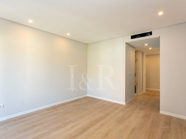 Image No.13-3 Bed Apartment for sale