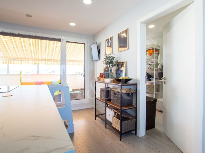 Image No.17-4 Bed Apartment for sale