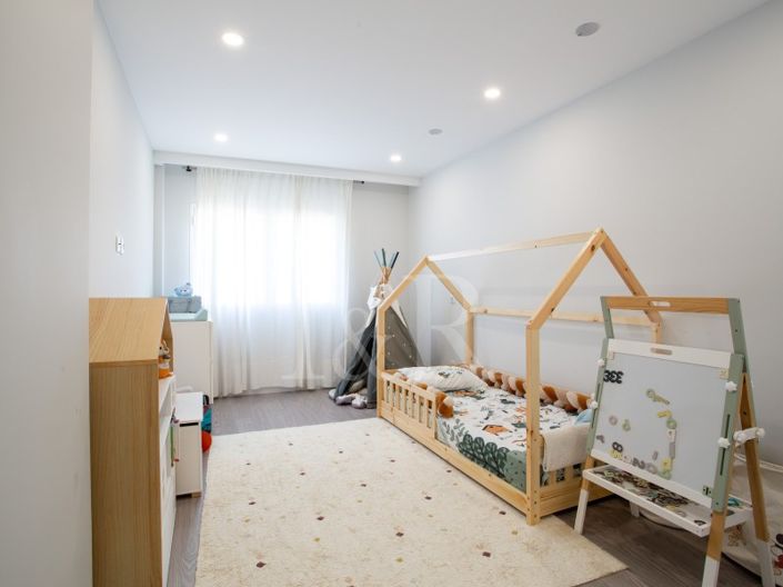 Image No.23-4 Bed Apartment for sale