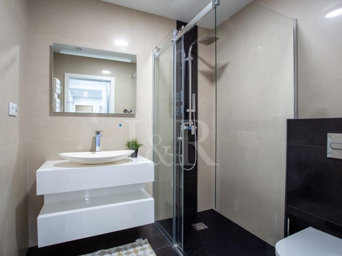 Image No.29-4 Bed Apartment for sale