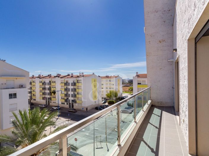 Image No.37-4 Bed Apartment for sale