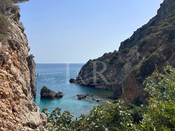 Image No.13-3 Bed House for sale