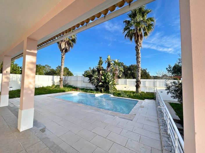 Image No.1-3 Bed House for sale