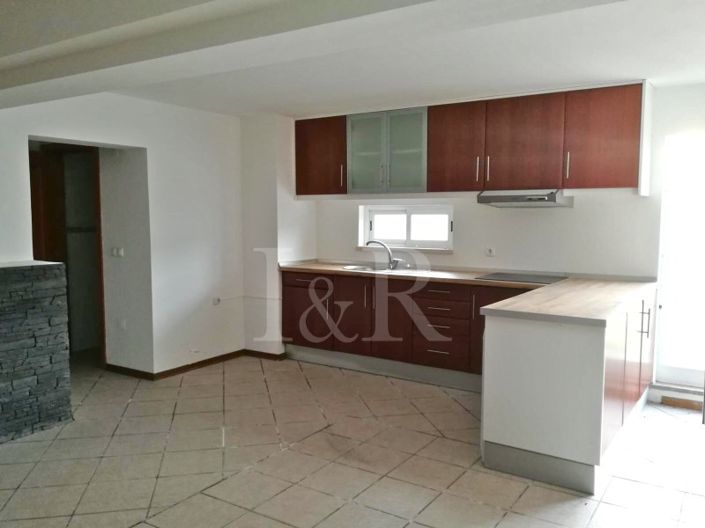 Image No.11-3 Bed House for sale