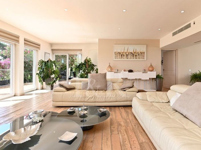 Image No.13-6 Bed House for sale