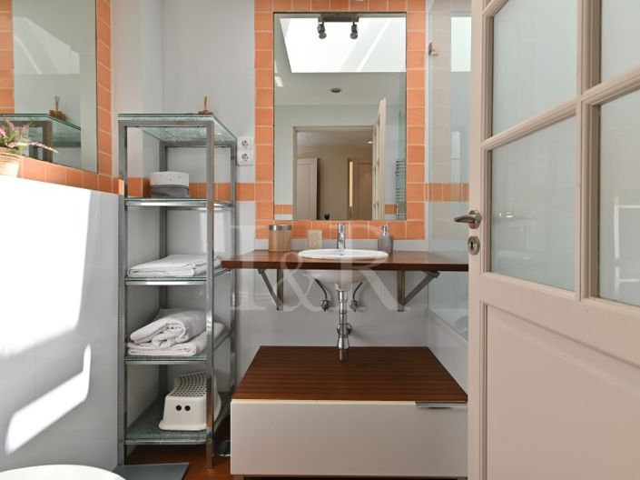 Image No.29-6 Bed House for sale