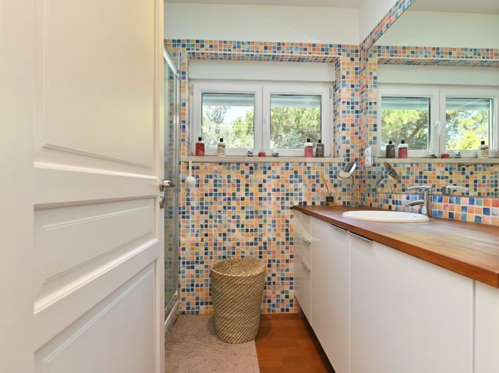 Image No.32-6 Bed House for sale