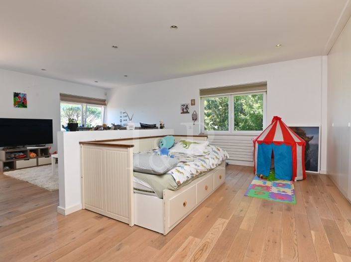 Image No.39-6 Bed House for sale