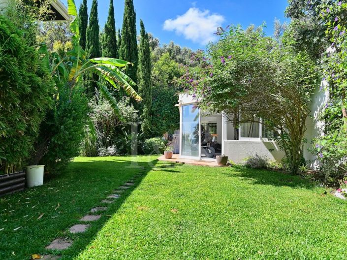 Image No.7-6 Bed House for sale