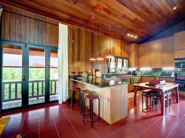 Image No.17-3 Bed House for sale