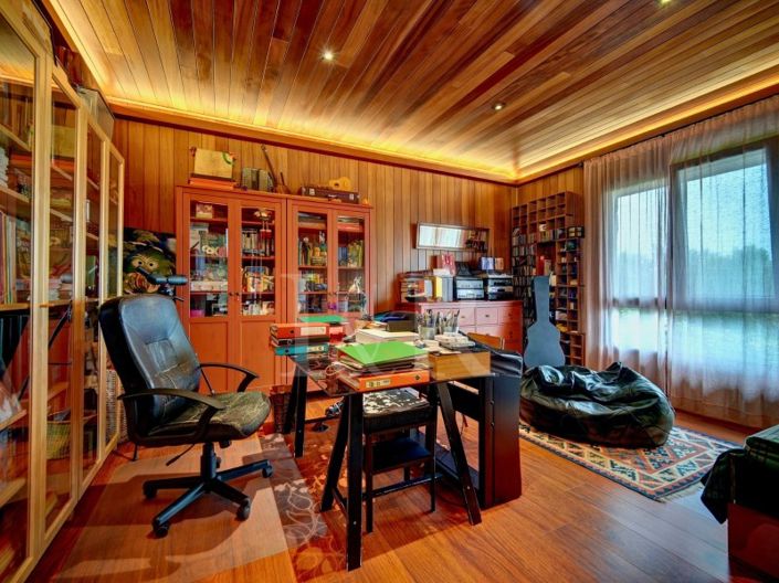 Image No.24-3 Bed House for sale