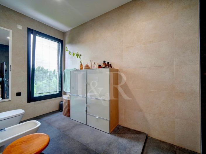 Image No.31-3 Bed House for sale