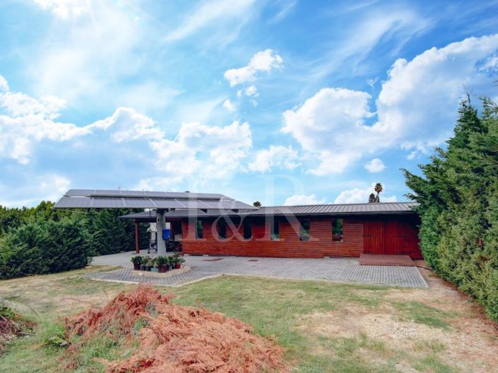 Image No.54-3 Bed House for sale