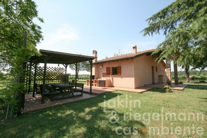 Image No.16-8 Bed Farmhouse for sale