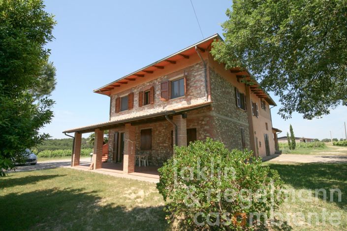 Image No.9-8 Bed Farmhouse for sale