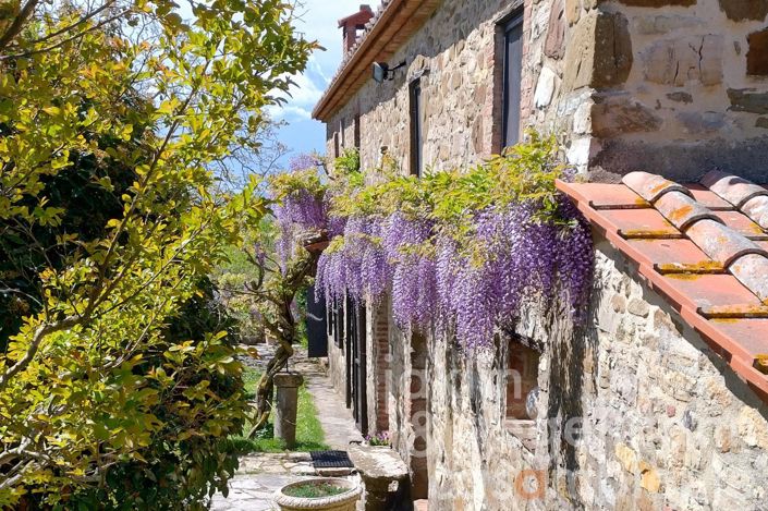Image No.1-4 Bed Country House for sale