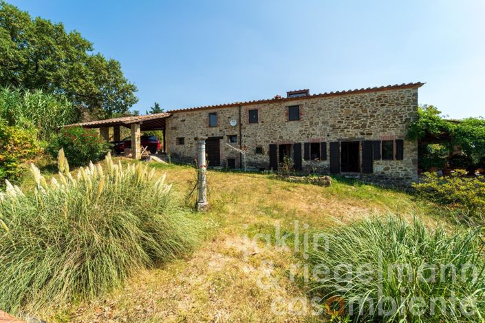 Image No.2-4 Bed Country House for sale