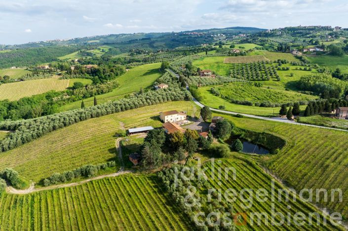 Image No.1-7 Bed Farmhouse for sale