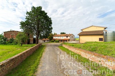 6818d4240a41fm125215